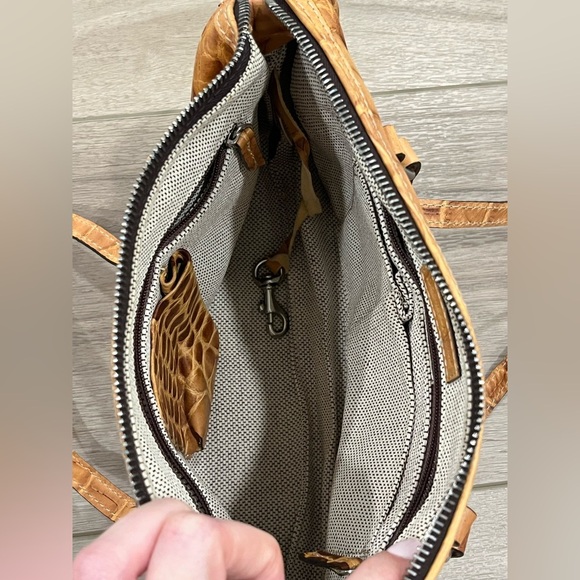 VINTAGE Dooney & Bourke Vintage Crocodile Bayou Collection Shoulder Bag - Picture 10 of 10